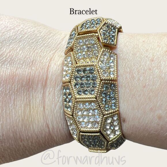 Rhinestone Embellished Stretch Bracelet - Picture 3 of 9